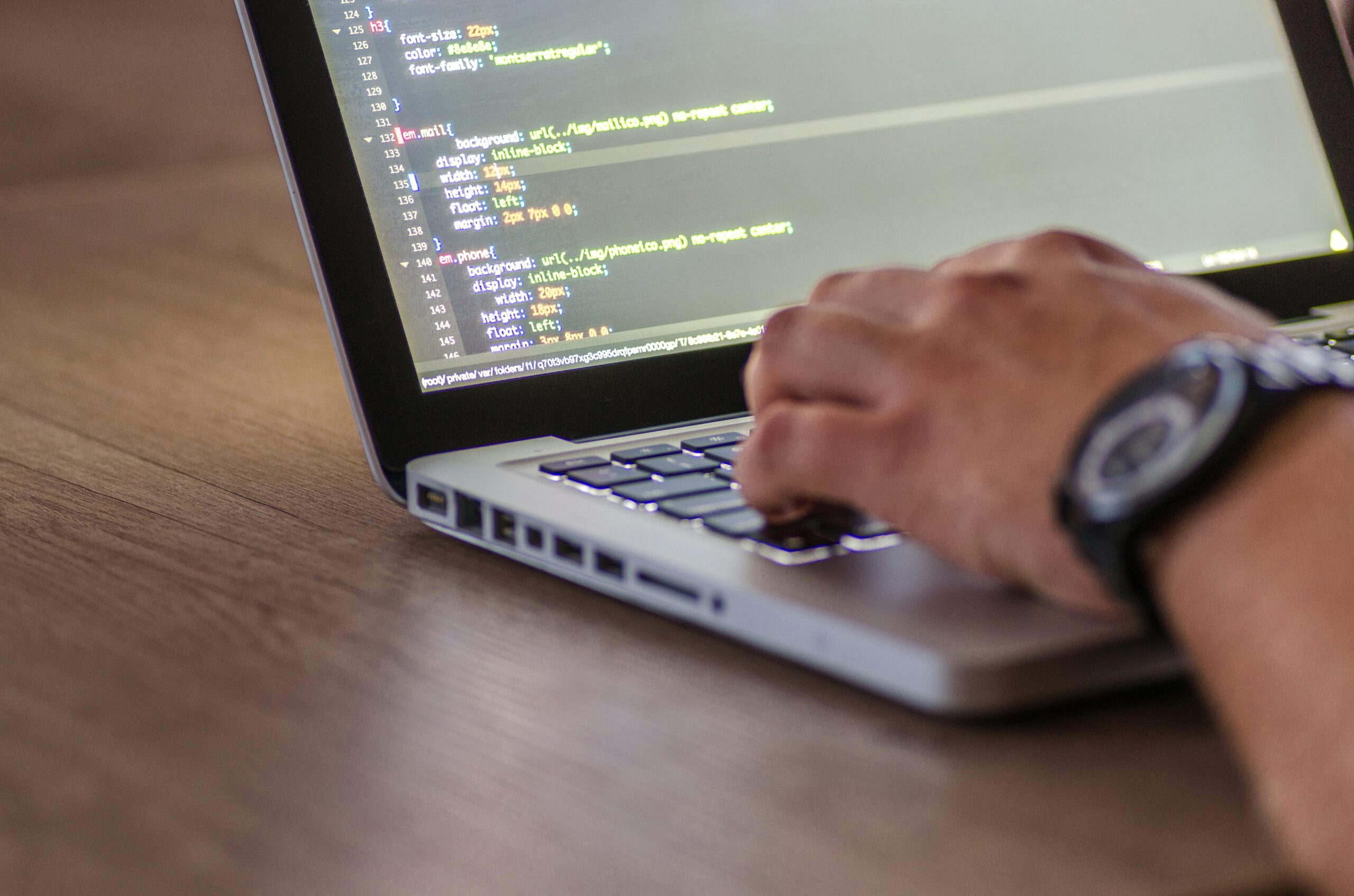 Heimarbeit für Studenten: Flexibel Geld verdienen 2 Personencodierung Im Laptop
